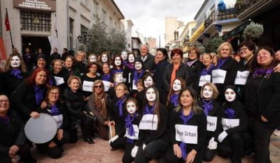 Başkan Atay 25 Kasım’da Kadınları Yalnız Bırakmadı