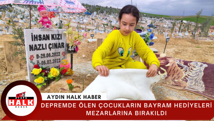 Depremde ölen çocukların bayram hediyeleri mezarlarına bırakıldı