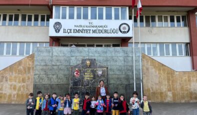 Nazilli’de Minik Öğrenciler Polis Haftasını Kutladı