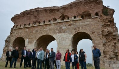 Künkcü’den Tralleis’te Tarihi Toplantı