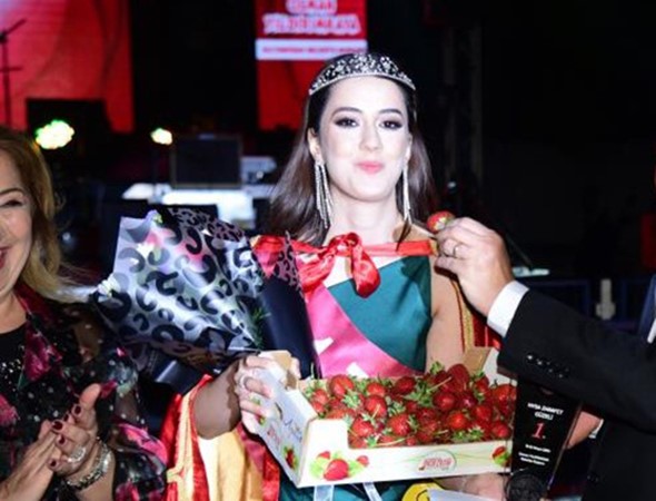 Hatay’da depremi yaşadı, Aydın’da ‘Festival Güzeli’ seçildi