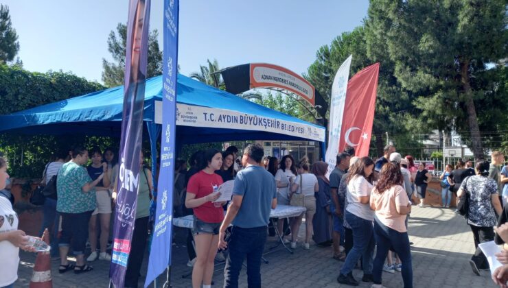 AYDIN BÜYÜKŞEHİR BELEDİYESİ YKS’YE KATILAN ADAYLARIN YANINDA OLDU