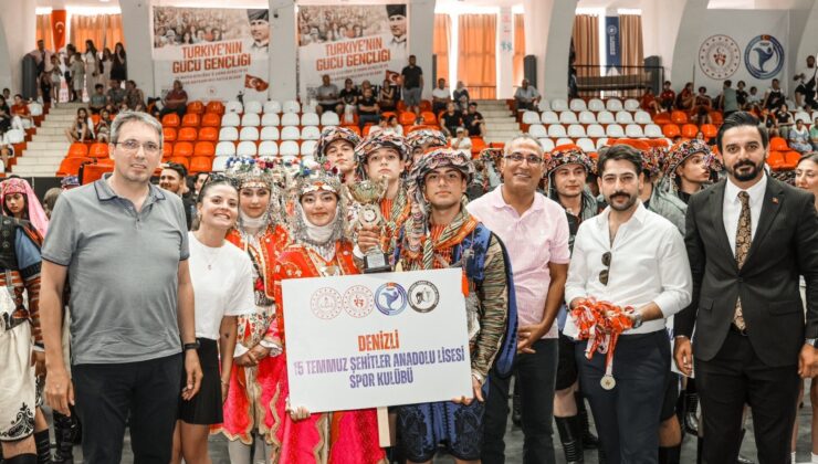 Halk oyunları tutkunları Aydın’da buluştu