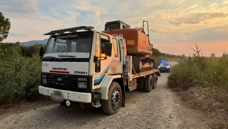 İş makinesi ile kaçak kazı yaparken suçüstü yakalandılar