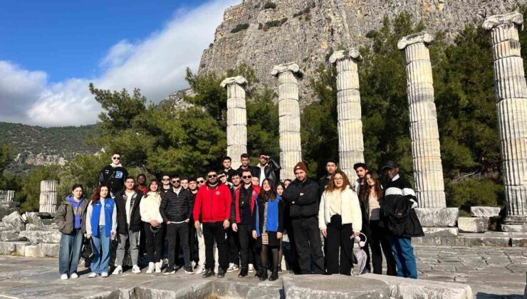 Gönüllü gençler, Anadolu’nun Pompei’sini gezdi