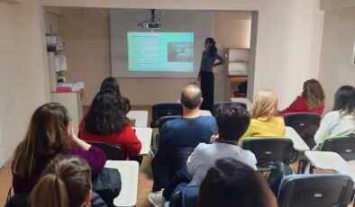 Söke’de eczacılara kanser bilgilendirme sunumu