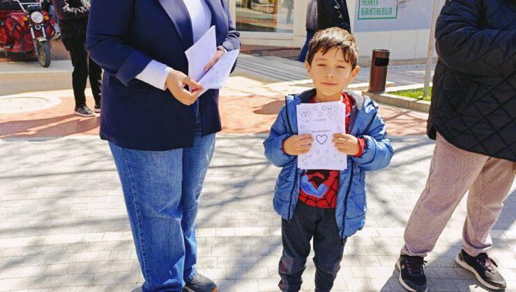 “Kitaplar paylaşıldıkça güzel! Nazilli’de üniversitelilerden örnek etkinlik