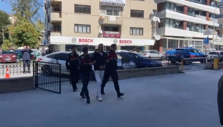 Eşini 20 balta darbesiyle öldüren zanlı Kuşadası’nda jandarmaya yakalandı