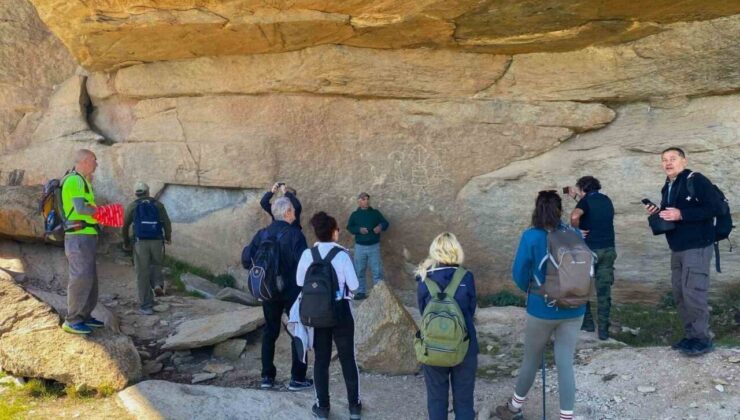 Kuşadası’ndaki turist rehberleri Latmos’u gezdi