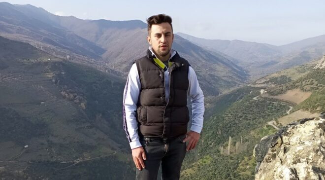 Köşklü genç, evinde ölü bulundu