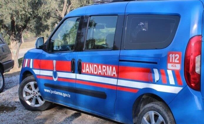 Yol kenarında darp edilmiş ve bıçaklanmış halde bulundu